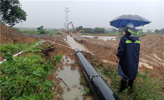 全力以赴迎戰洪峰  護航湖南“能源大動脈”運行——公司岳陽長郴管道汨羅段改線工程項目部防汛側記